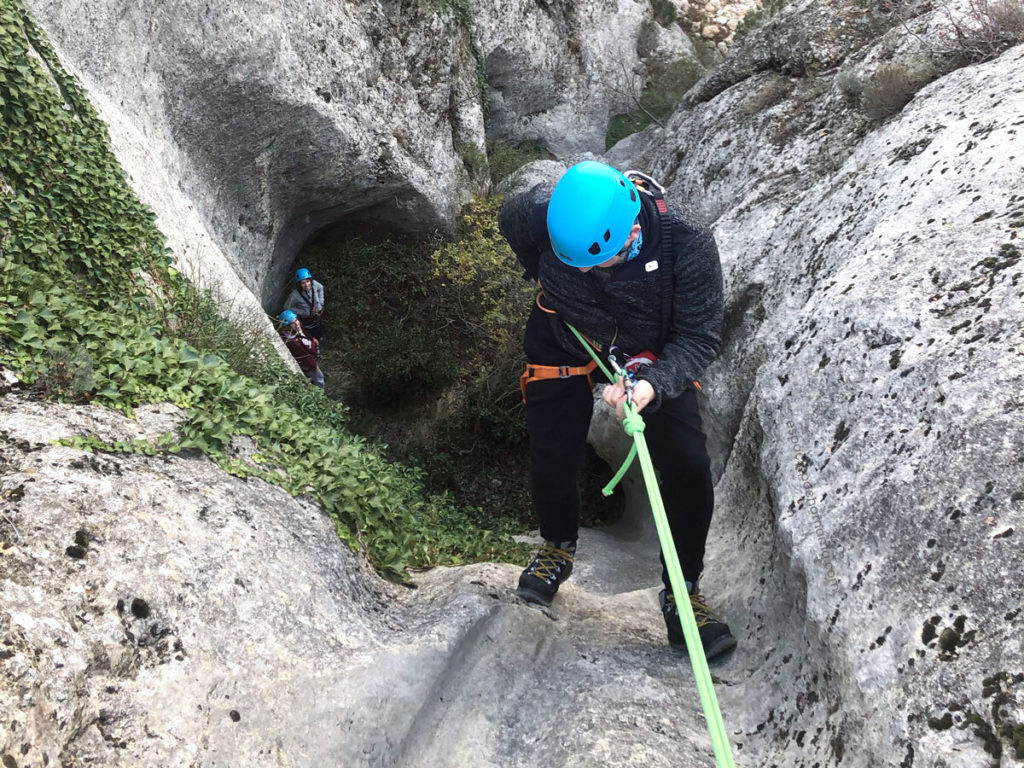 Vía Ferrata-Barranco del Estrecho de Arcos de la Sierra (Cuenca) Actividades multiaventura en la naturaleza de Cuenca