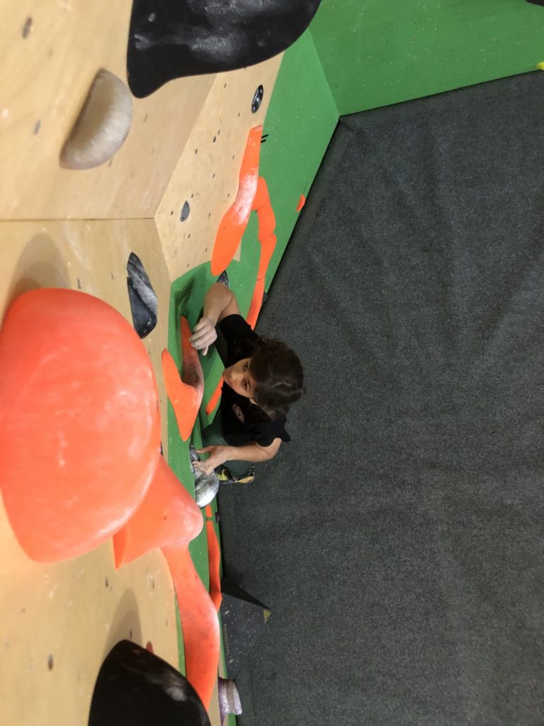 Campeonato en Edad Escolar de Escalada en Espacio Pachamama